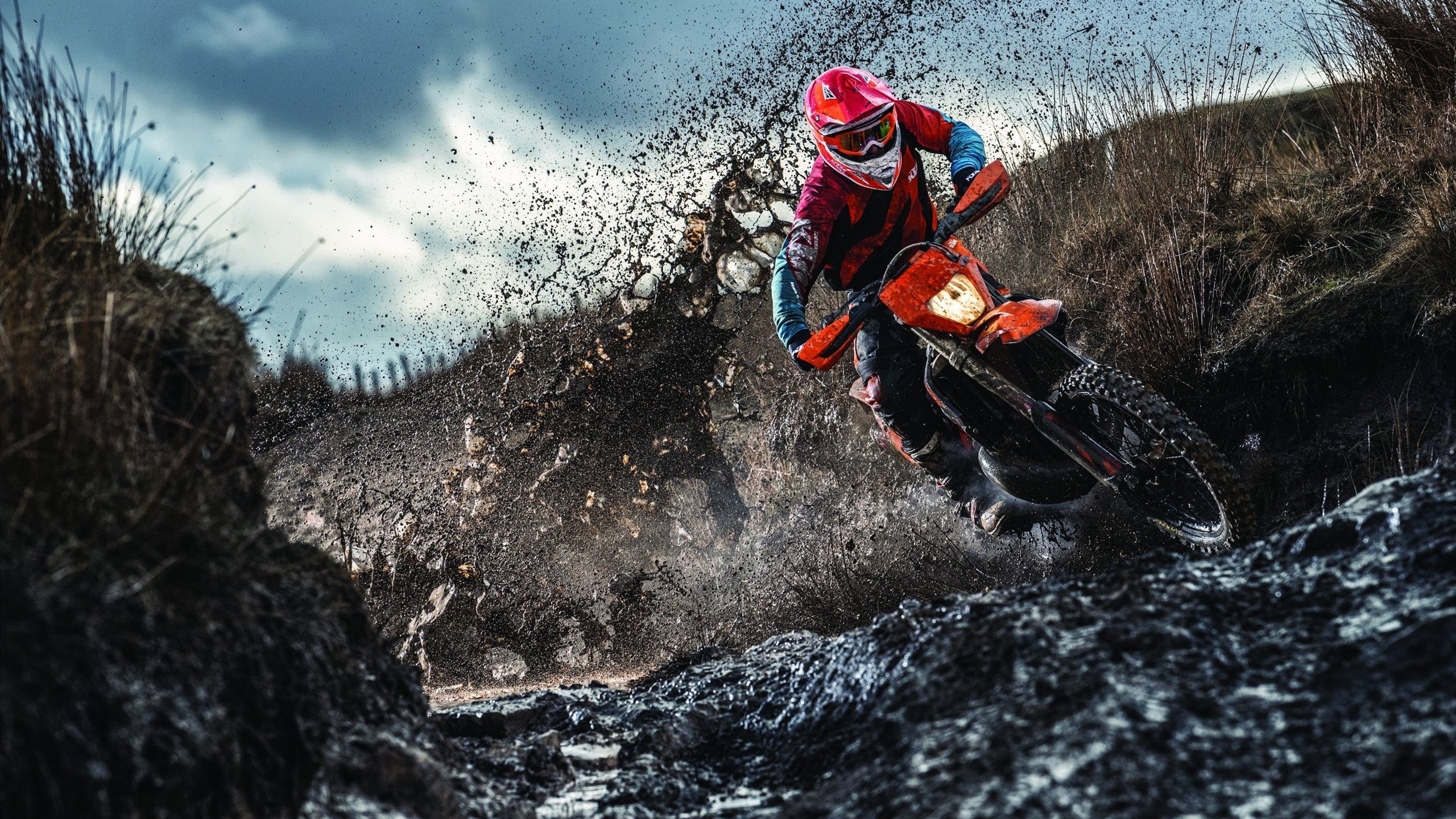 桨板瑜伽公开课 比赛日同时成为水上静心体验营